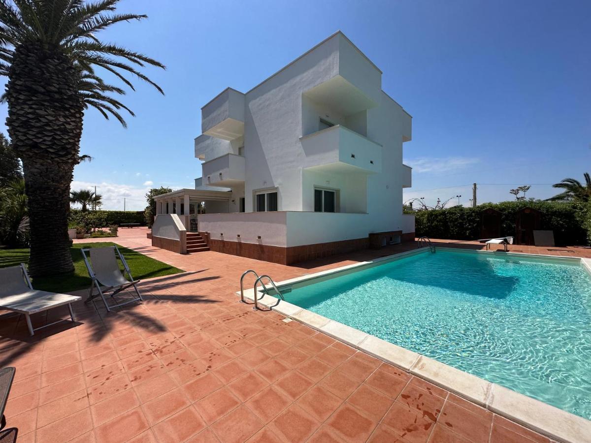 Villa Antonia sul mare con piscina Torre a mare  Bari Esterno foto